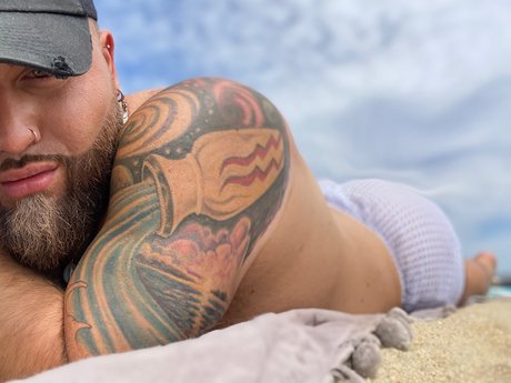 Tommy montanezzz erotische top foto