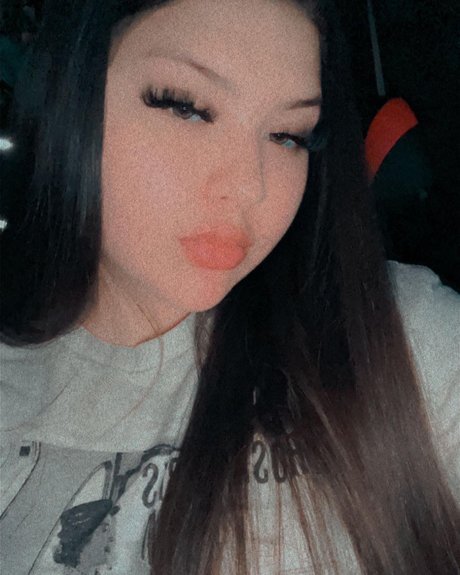 Tiana Kai exklusive nackten bilder