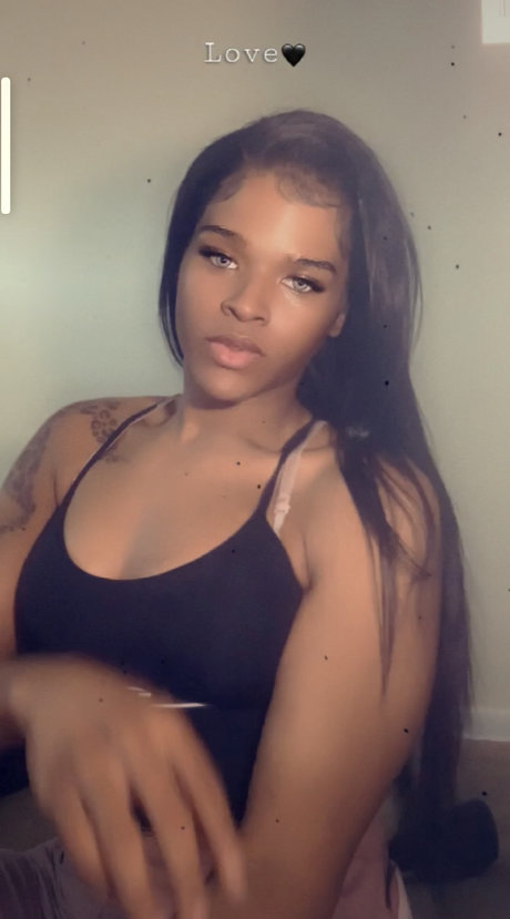 FaZella Morris pornostar foto