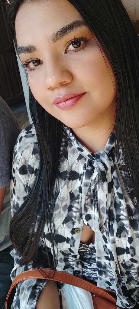 SHEYL nackt porno galerien