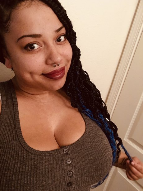 asiatischer dildo onlyfans perfekte hd foto