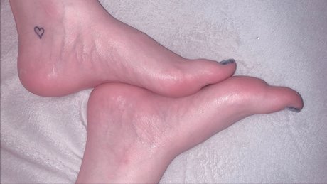 Porcelain Paws model nette archiv