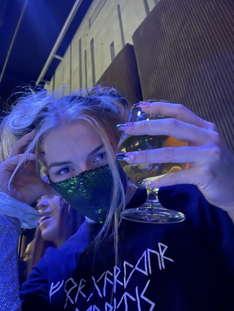 Tari Driff nacktheit sexy galerie