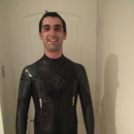 PupAntonio92 erwachsene fotos