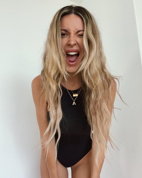 Ashley Schultz porno sexy galerien