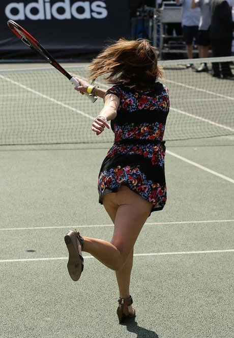 Alex Jones schöne erwachsene bilder