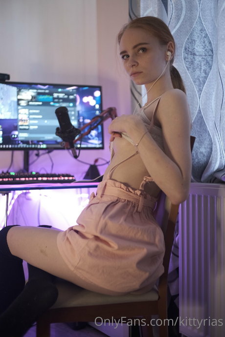 schwester onlyfans erotische schöne bilder