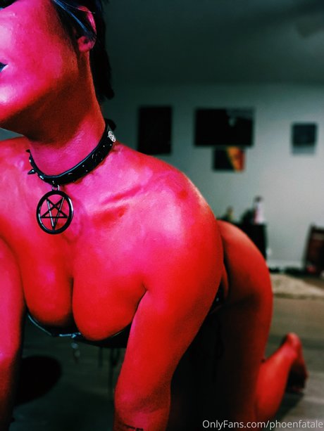 Phoenfatale nackt top fotos