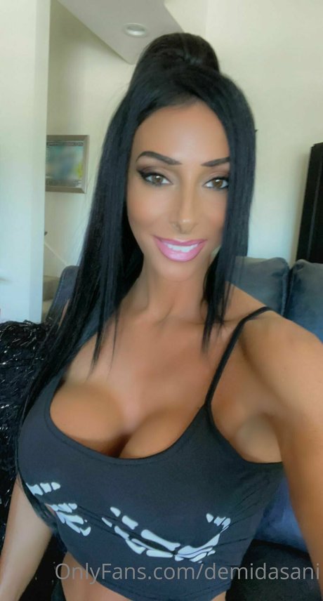 DEMI DASANI nackt schöne galerien