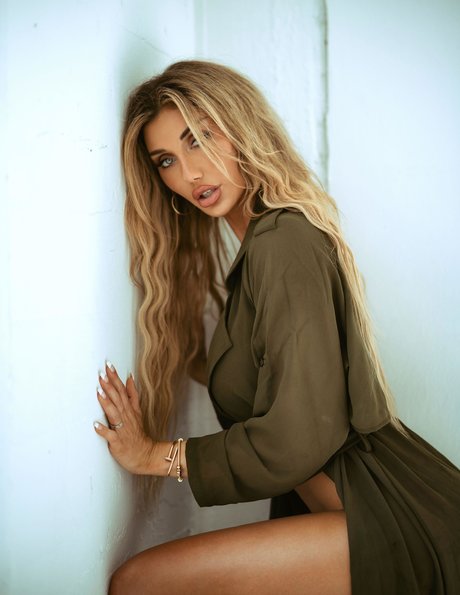 Sarai Rollins top hd archiv