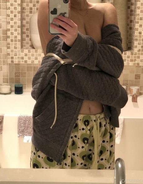 triefend nasse muschi onlyfans hübsche nacktheit archiv