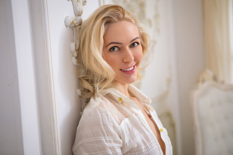 anna delos nacktheit kunst bild