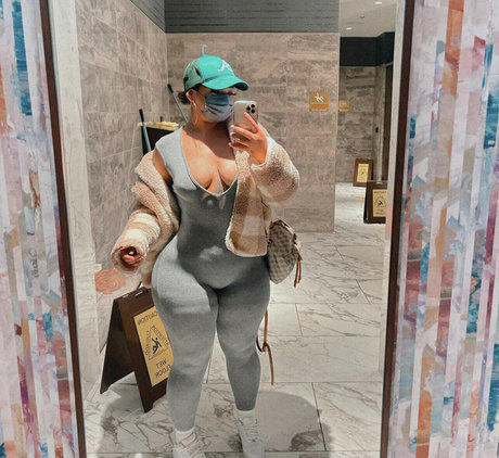 Iamalesita nackt pornostar archiv