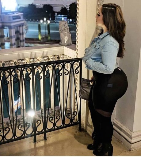 Anja Dee exklusive erotische bild