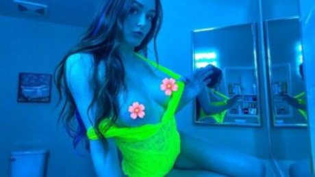 Ally Hardesty heiße hd fotos