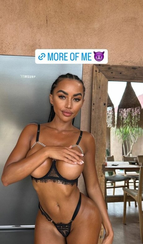 behaarte achseln onlyfans erotische kostenlose bild