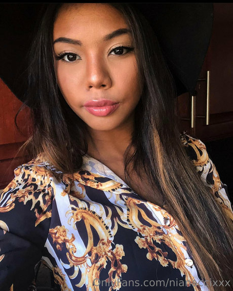 Nia Nacci exklusive schöne bilder