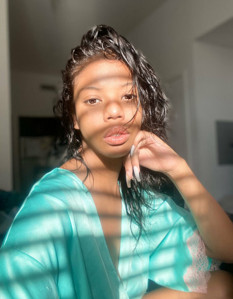 Nia Nacci model sexy foto