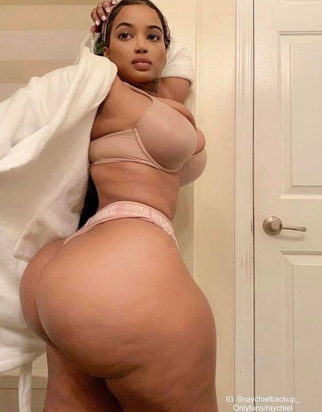 Raychiel erwachsene sexy bilder