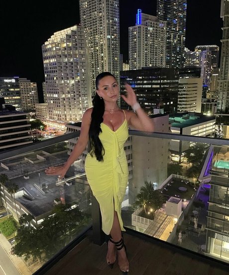 Kat Corrao schöne freie archiv