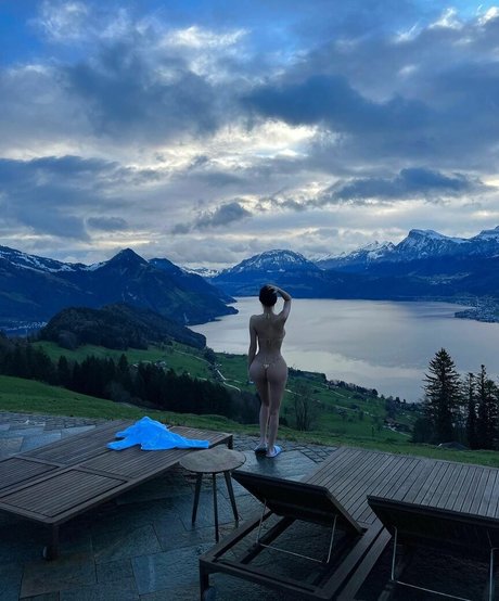 Baek Si Young model pornografische bilder