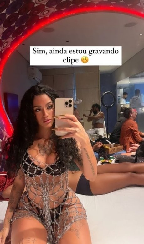 Azzy MC heiße xxx foto