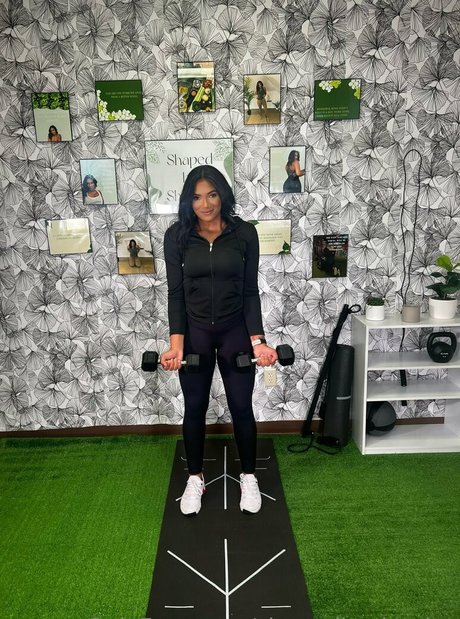 shapedbyshanice schauspielerin erotische bilder