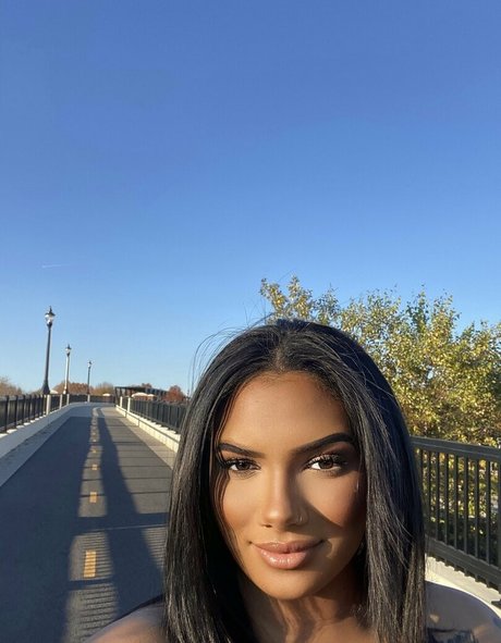 shapedbyshanice nacktheit erwachsene galerien