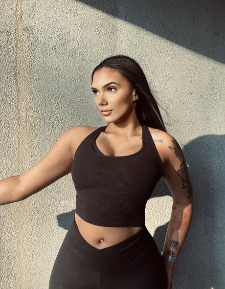 vollbusige rothaarige onlyfans exklusive nackte fotos