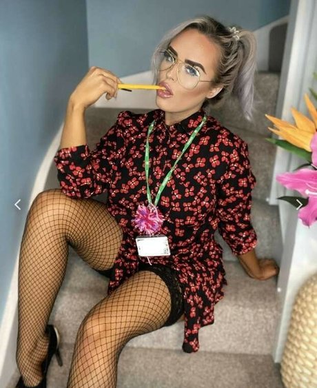 Emily jones sexy akt galerie