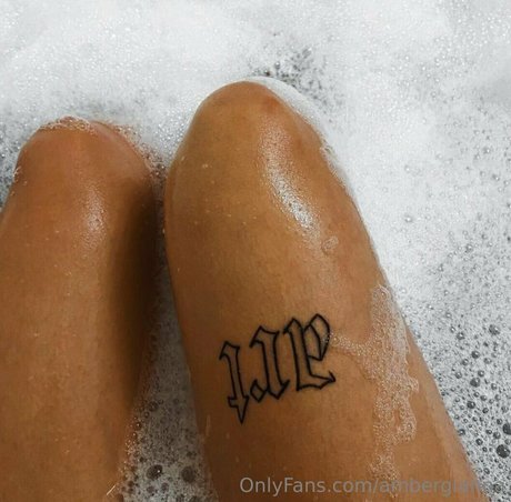 Ambergianna perfekte akt archiv