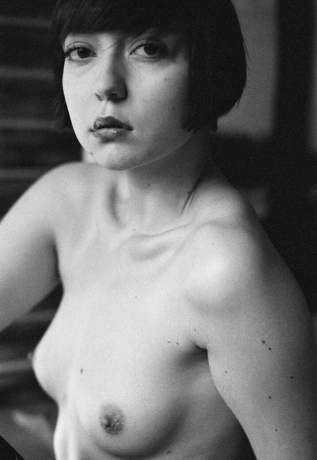 Nujolie nacktheit nette foto