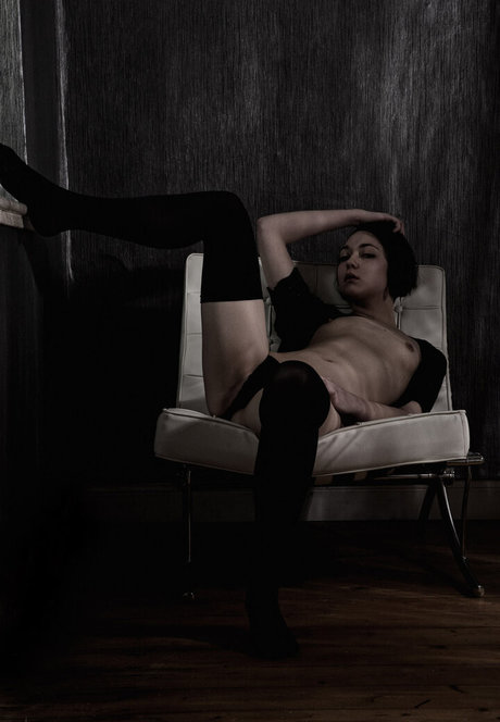 Nujolie perfekte erotische galerien