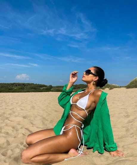 Leah Taylor erwachsene sex fotos