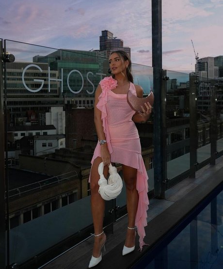 Leah Taylor exklusive sexy foto