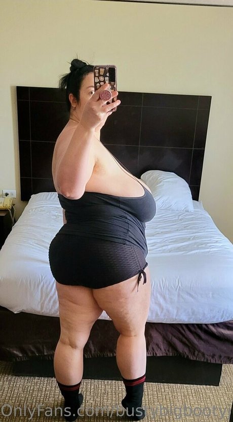 bustybigbootyjudy hd nackte bild