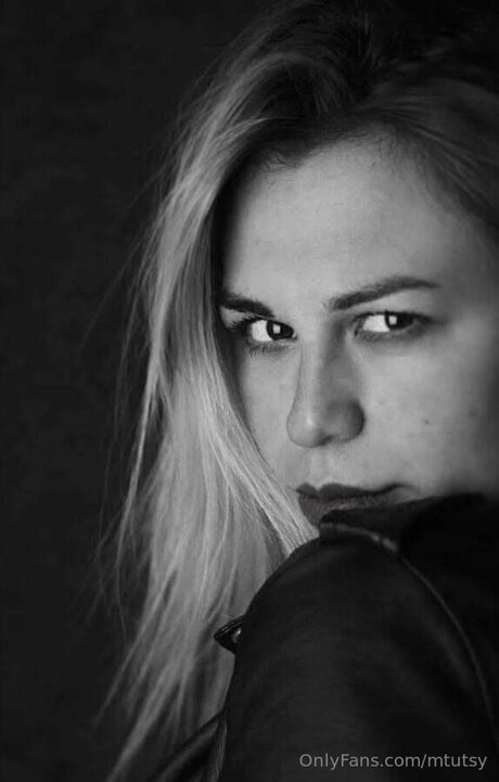 mtutsy nackt exklusive galerie