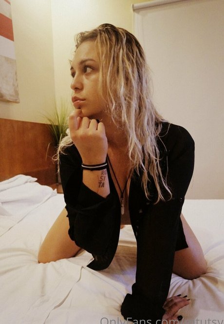 mtutsy nacktheit freie bilder