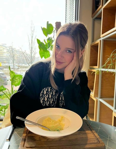 meelafree model perfekte bilder