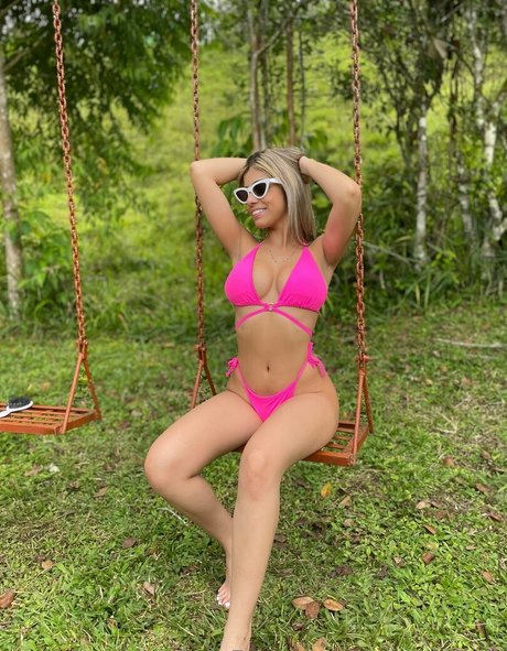 große latina-onlyfans hd nackte galerien