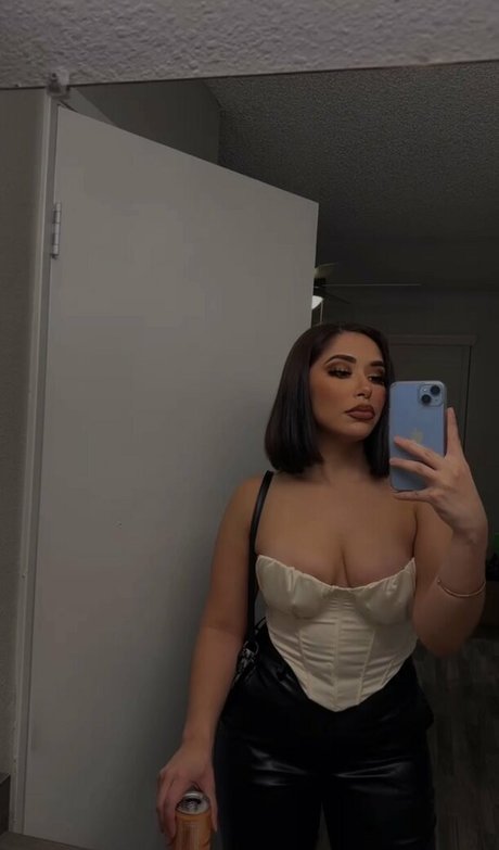 emelyelenaa erotische sexy archiv