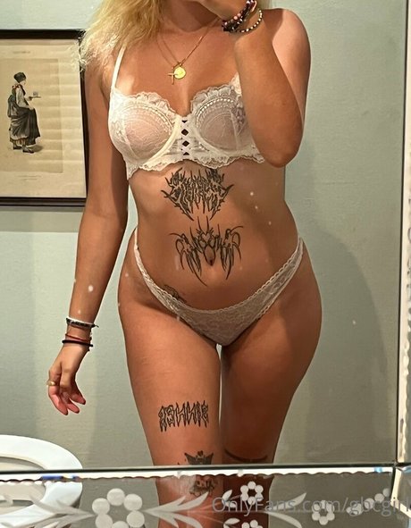 Morgane Wauquier sexy kunst archiv