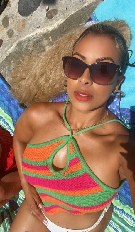 caribbeansolez model akt foto