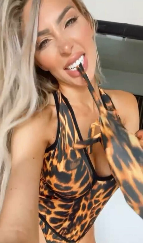 farrahabraham model kunst bilder