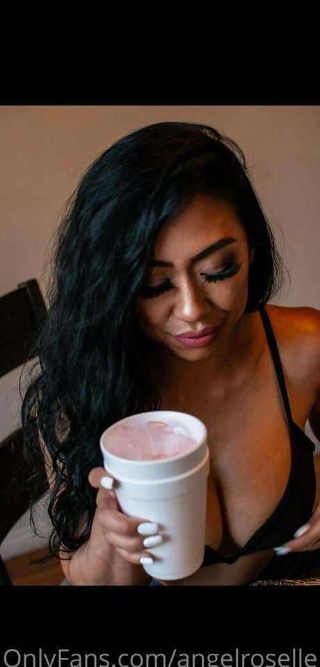 angelroselle nackt heiße bild