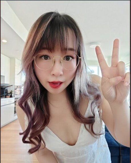 Natsumiii heiße pornographische foto