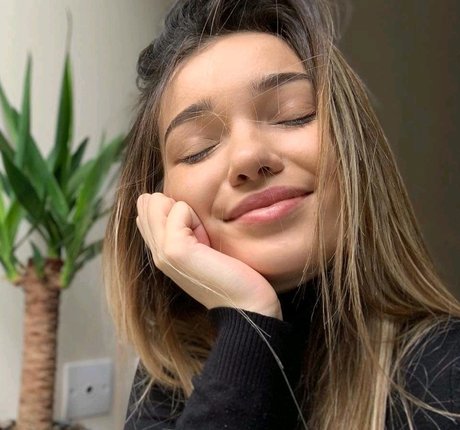 Sassyt33n erotische heiße galerie