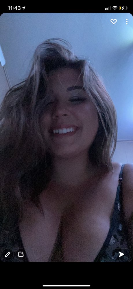 babygirllivyy model schöne bilder