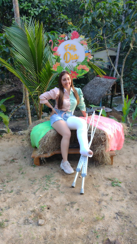 Yul Dapra akt bilder