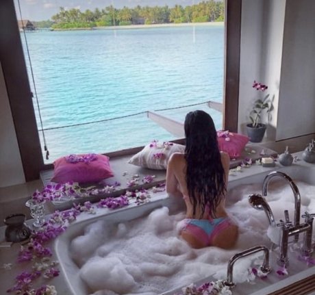 Paula di Zago model kunst bild